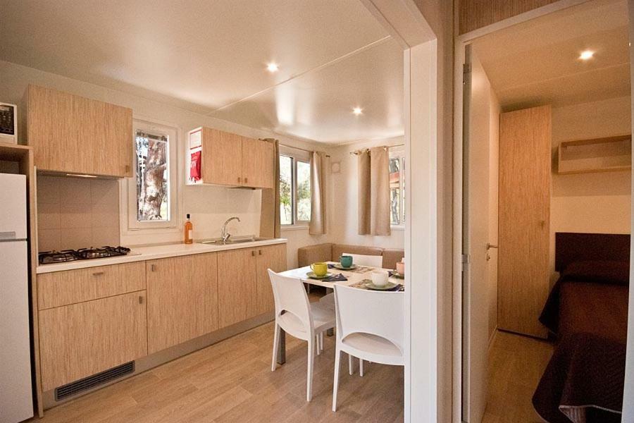 Acquaviva Village Camping ปอร์โตแฟร์ราโย ภายนอก รูปภาพ