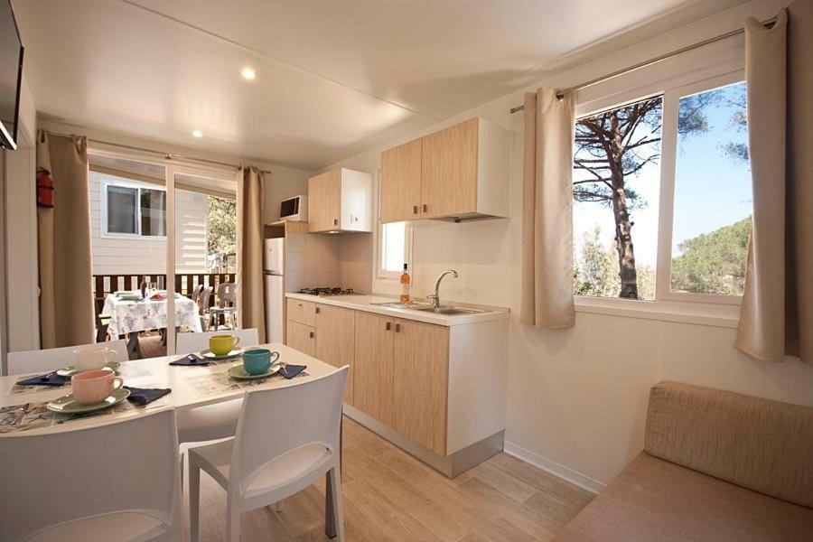Acquaviva Village Camping ปอร์โตแฟร์ราโย ภายนอก รูปภาพ