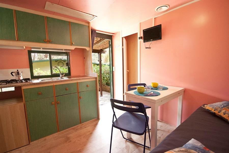 Acquaviva Village Camping ปอร์โตแฟร์ราโย ภายนอก รูปภาพ